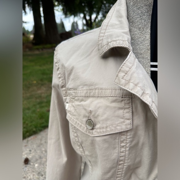 nordstrom/blue house Jackets & Blazers - Women’s tan/beige light jacket. XL “denim like”. BLUE HOUSE brand. $14